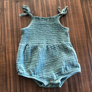 Grayson Mini gauze sleeveless romper